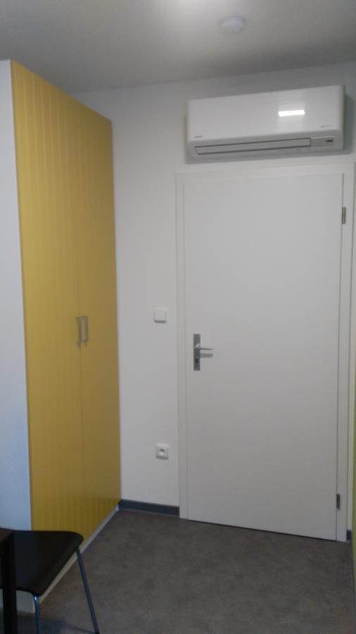 Bed and Breakfast Bed & Parking Eurobit Hrusky  Экстерьер фото